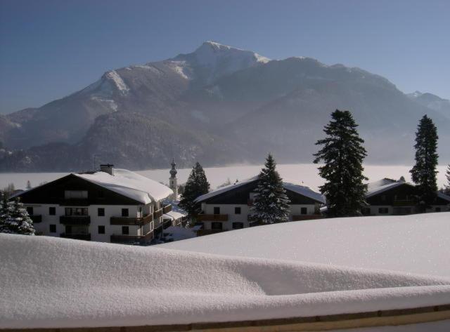 Ferienwohnung Schossleitner - Der Wohlfuehl-Ansitz Am Wolfgangsee Mit Weitblick Sankt Gilgen Luaran gambar