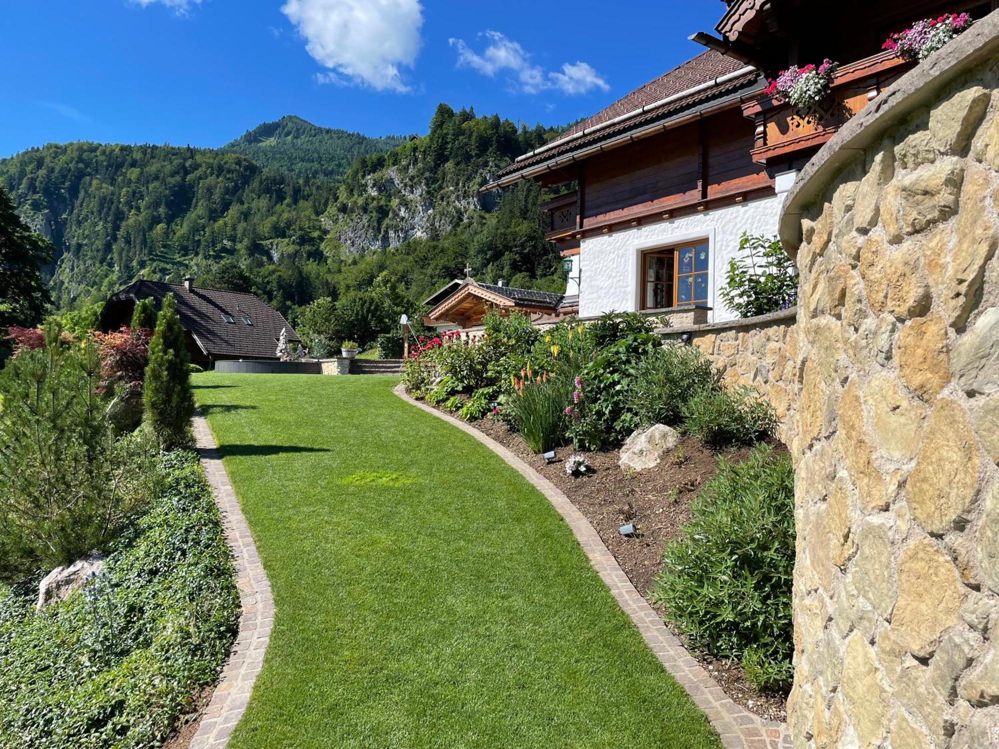 Ferienwohnung Schossleitner - Der Wohlfuehl-Ansitz Am Wolfgangsee Mit Weitblick Sankt Gilgen Luaran gambar